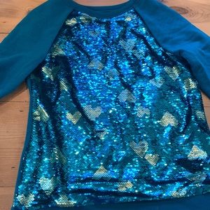 Cat and Jack blue sequin flippy sweatshirt EUC